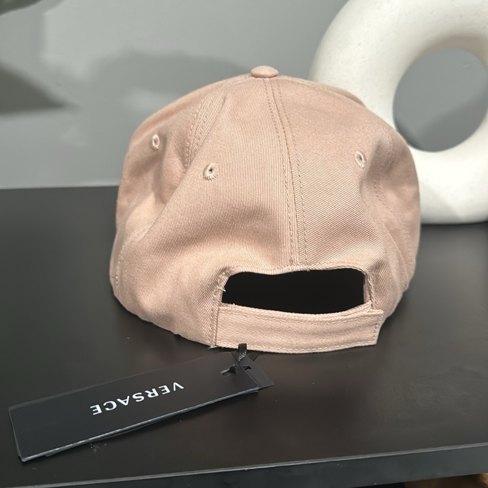 Versace hat - Picture 2 of 3